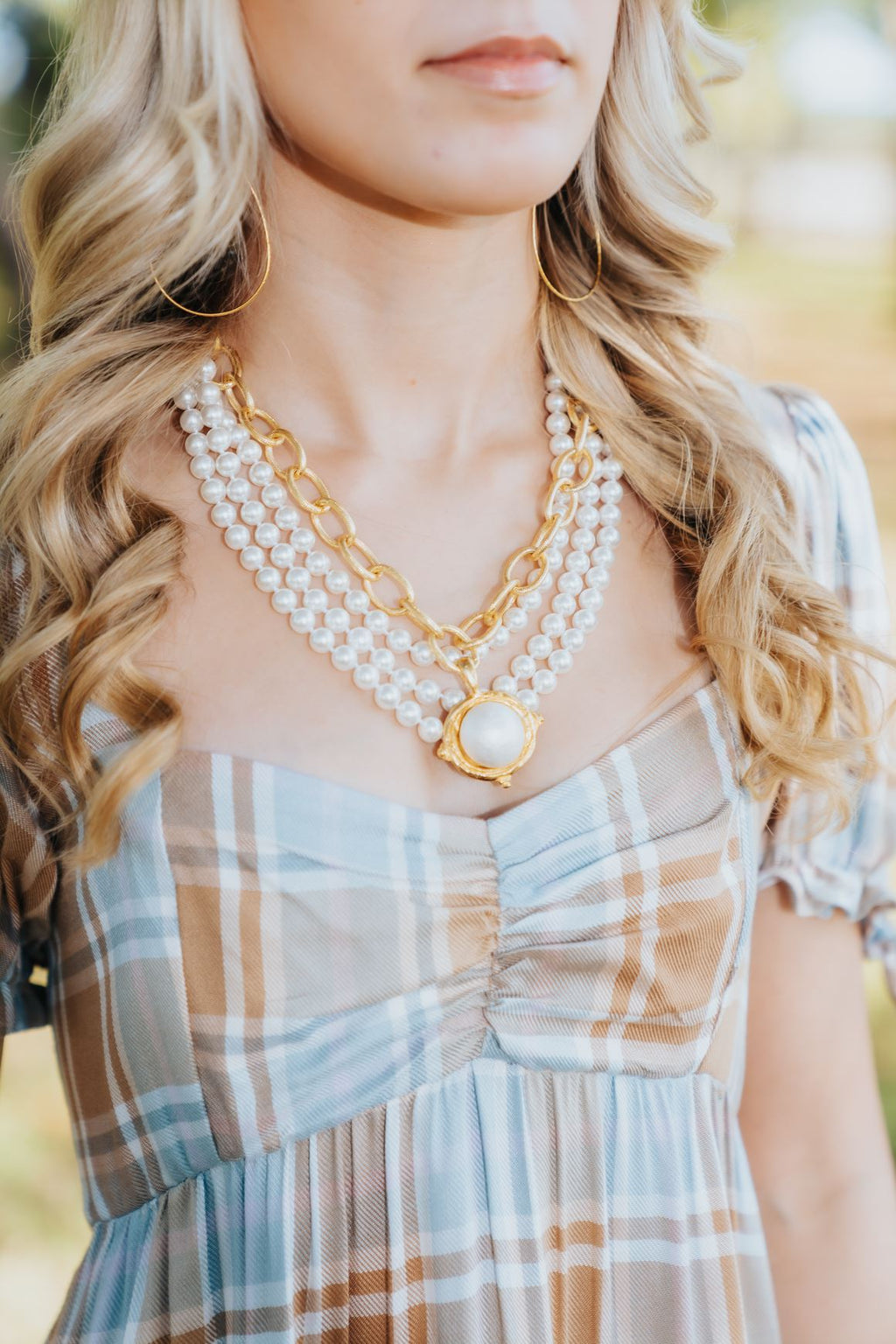 Susan Shaw Gold Cotton Pearl Necklace
