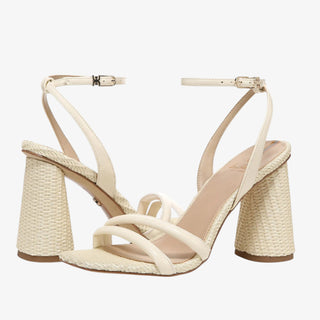 Kia Sandal