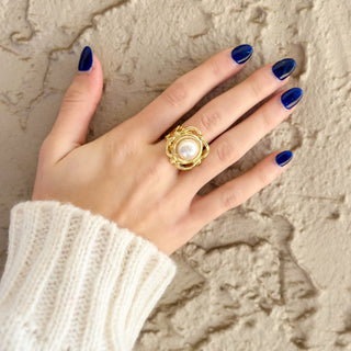 Susan Shaw Pearl Scoll Ring