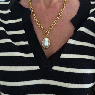 Chunky gold necklace with baroque pearl drop pendant and toggle clasp 