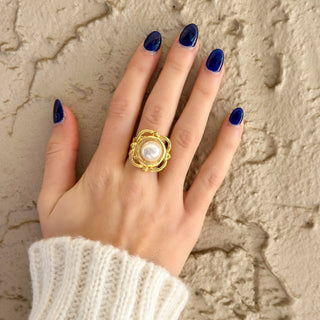 Susan Shaw Pearl Scoll Ring