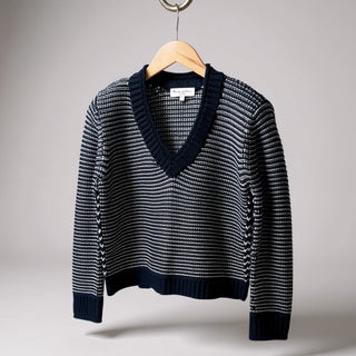 Linda V-Neck Pullover