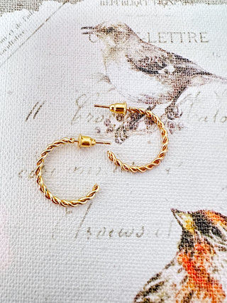 Eleanor Gold Hoop Earring