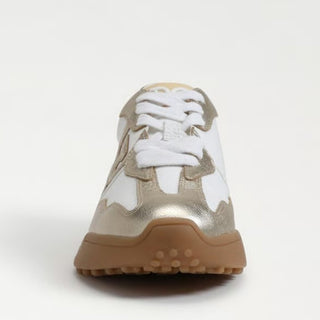 Cushioned fabric footbed adds comfort for everyday outfits, travel and weekends