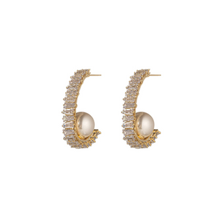 Half Loop Peal Earring